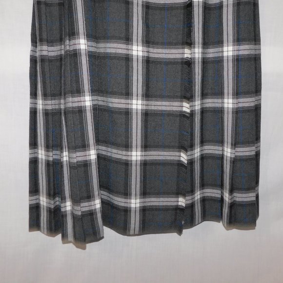 Elegant Checkered Midi Skirt in Gray - Picture 6 of 11